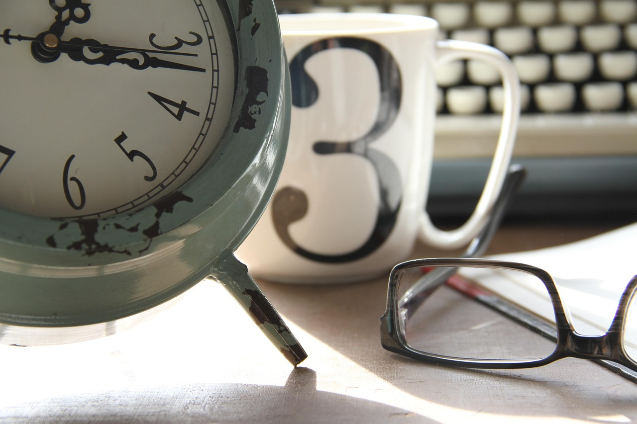 Diferença entre hora trabalhada e hora extra: Entenda seus direitos e deveres